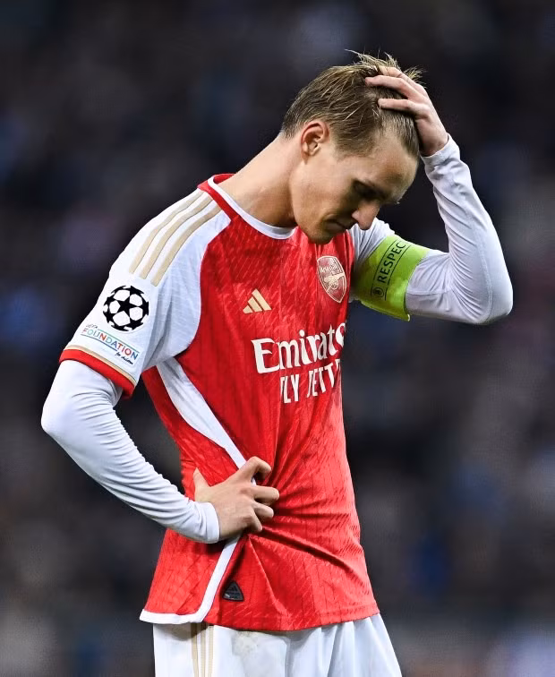 Arsenal đã bị Porto đánh bại 0-1 ở lượt đi vòng 16 đội Champions League hôm 22/2.