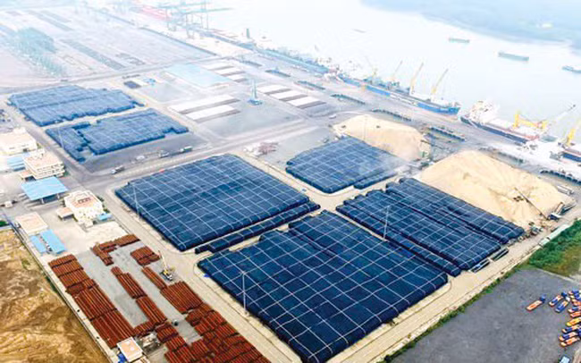 Kho nhôm khổng lồ 500.000 tấn tại Vũng Tàu được Wall Street Journal ghi lại năm 2017. Ảnh: Wall Street Journal