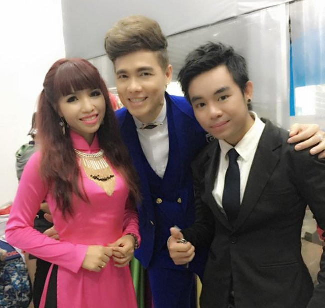 Sau khi trở lại với âm nhạc, Bé Châu cũng nhận được các lời mời đi diễn ở nhiều sân khấu lớn nhỏ. Ngoài ra, anh cũng cómột số sản phẩm âm nhạc trong ngày trở lại nhưng không để lại nhiều ấn tượng.