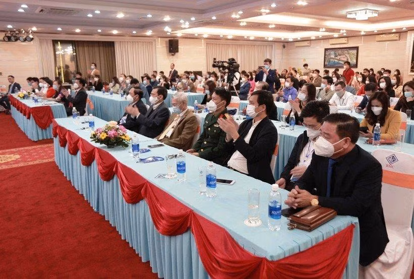 Đại biểu tham dự Lễ trao giải Cuộc thi sáng tạo video 'Tri ân thầy cô' năm 2021.