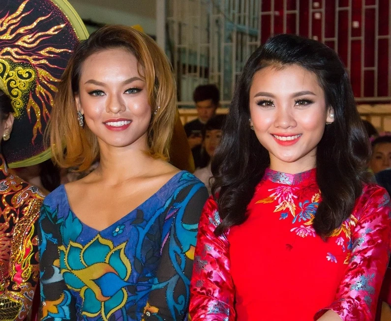 Quỳnh Mai Asia Next Top dịu dàng, e ấp trong tà áo dài
