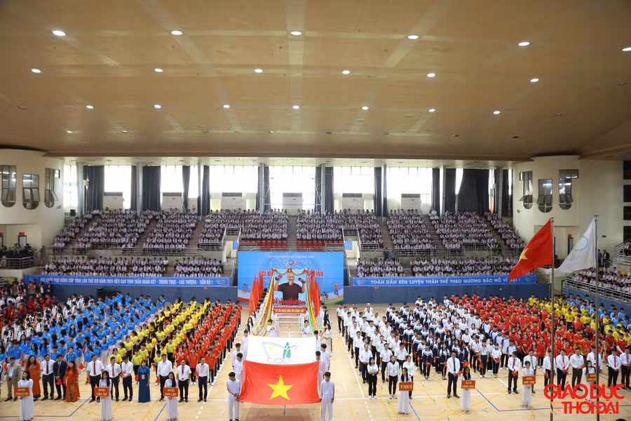 Hội khỏe Phù Đổng tỉnh Hà Tĩnh lần thứ XIV với khẩu hiệu "Nhanh hơn, cao hơn, mạnh hơn".