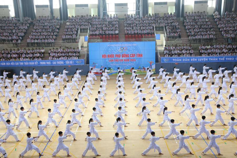 ...đến từ trường THCS Đại Nài, trường THCS Thạch Linh (TP Hà Tĩnh) ...đến từ trường THCS Đại Nài, trường THCS Thạch Linh (TP Hà Tĩnh)