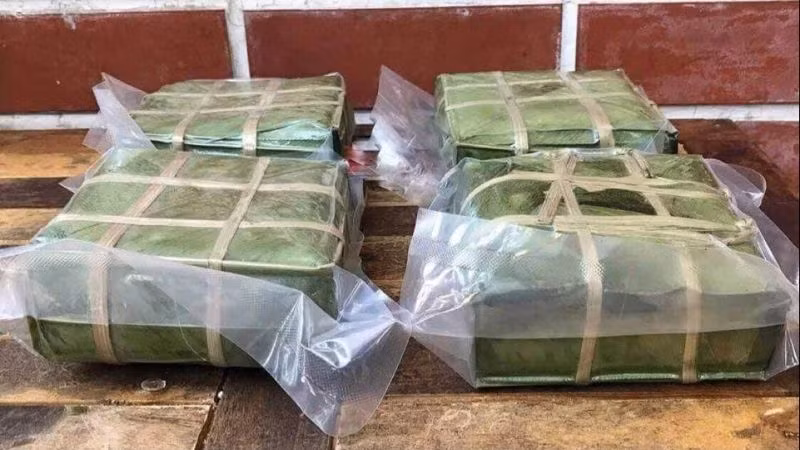 Nên bảo quản bánh chưng trong ngăn mát tủ lạnh. Ảnh minh họa.