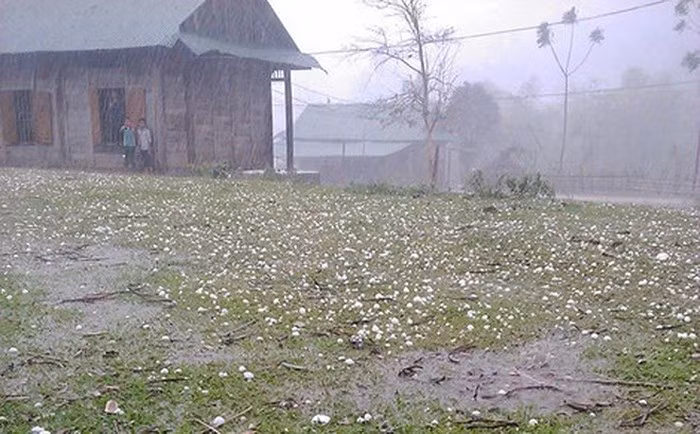 Miền núi phía Bắc đề phòng có mưa đá (Internet)