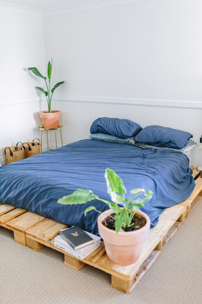 DIY-Pallet-Bed-2-778x1167 DIY-Pallet-Bed-2-778x1167