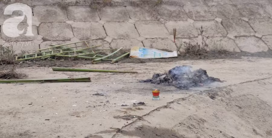 Tiếng khóc xé lòng trong ngôi nhà 3 đứa trẻ bị đuối nước: Tụi nó còn chưa kịp ăn bữa cơm chiều với bố mẹ-8