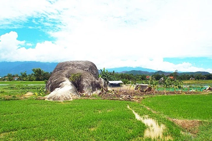 Ám ảnh ngôi làng liên tục bị sét đánh ở Khánh Hòa