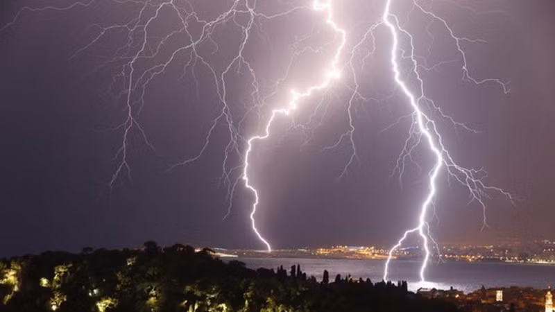 Phòng chống sét mùa mưa bão