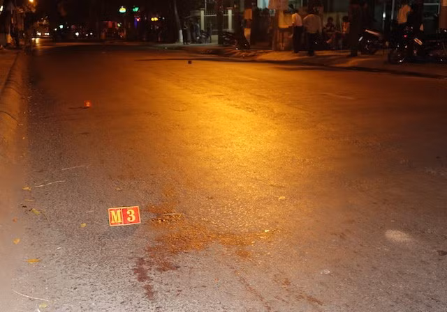 Hiện trường vụ va chạm giao thông dẫn đến giết người. Hiện trường vụ va chạm giao thông dẫn đến giết người.