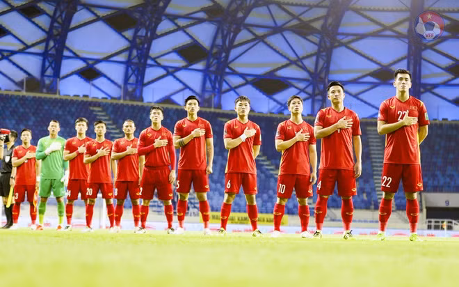 Việt Nam hơn Thái Lan 28 bậc trên bảng xếp hạng FIFA.