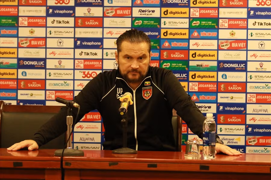 Huấn luyện viên Velizar Popov nhận định Việt Nam sẽ vượt qua vòng bảng SEA Games 31.