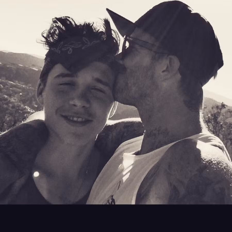 Những khoảnh khắc làm con mất mặt của vợ chồng nhà Becks 8