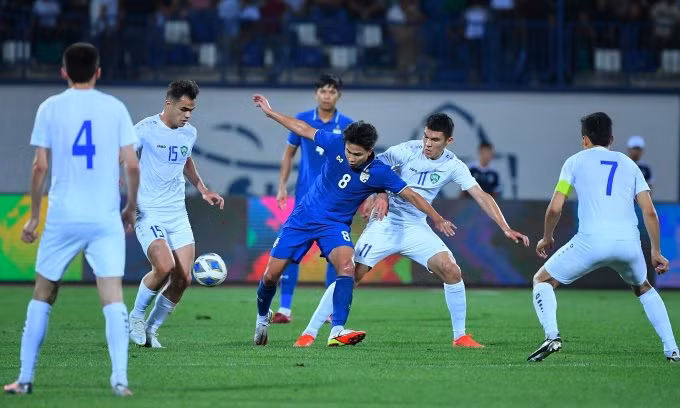 Thái Lan giành vé dự Asian Cup 2023 dù thua Uzbekistan 0-2 ở lượt cuối vòng loại thứ ba tối 14/6.
