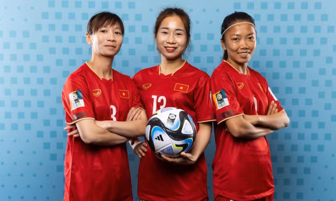 Diễm My (giữa) đang háo hức ra sân gặp tuyển Mỹ tại World Cup 2023.