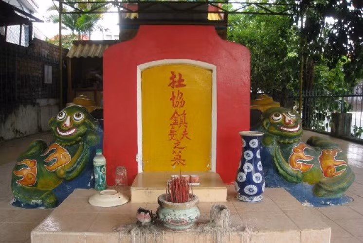 Mộ Đỗ Thanh Nhơn ở Bình Dương.