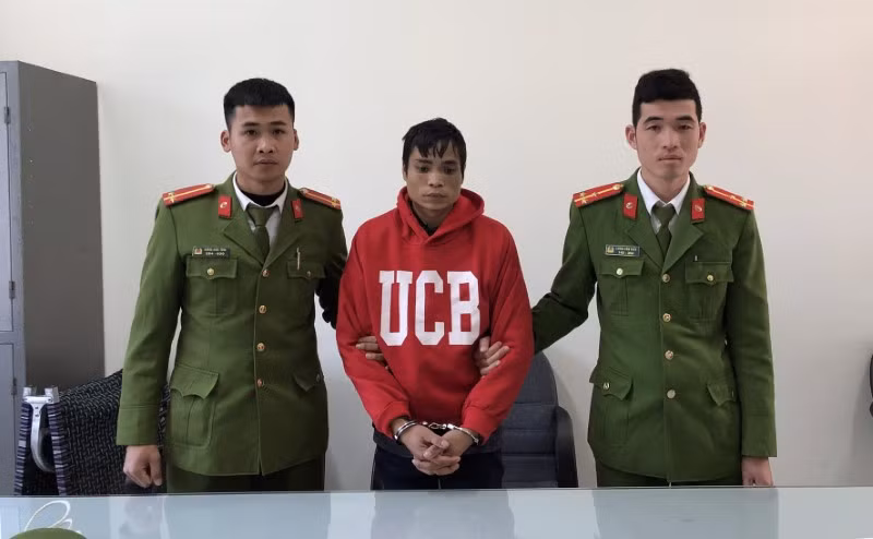 Đối tượng Hù Văn Sinh lúc bị bắt giữ.