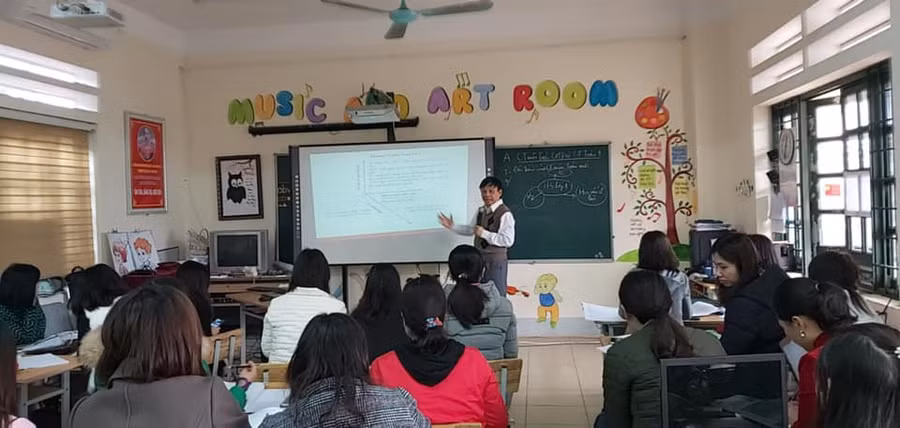 PGS.TS Đỗ Tiến Đạt - Chủ biên SGK Toán 1 tập huấn cho đội ngũ CBQL, GV tỉnh Lào Cai