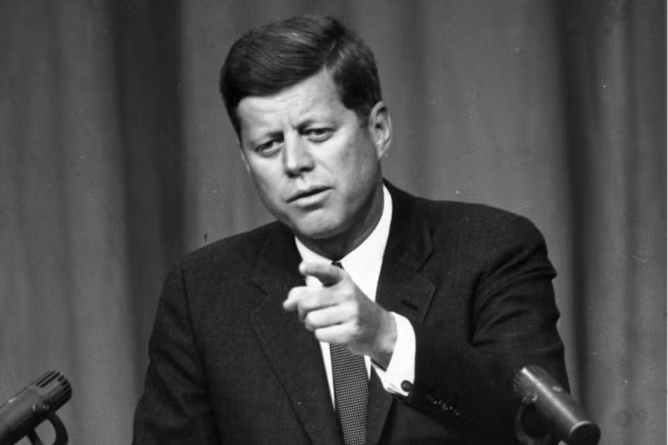 Vụ ám sát Tổng thống Kennedy còn nhiều nghi vấn.