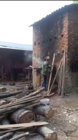 Lò sấy gỗ cải tiến của anh Thủy Lò sấy gỗ cải tiến của anh Thủy