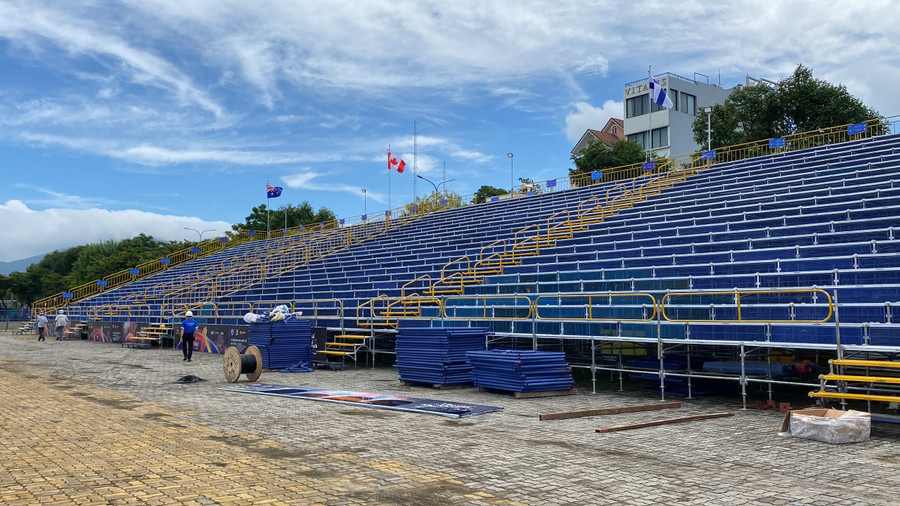 Khán đài xem pháo hoa. Ảnh: Hoàng Vinh Khán đài xem pháo hoa. Ảnh: Hoàng Vinh