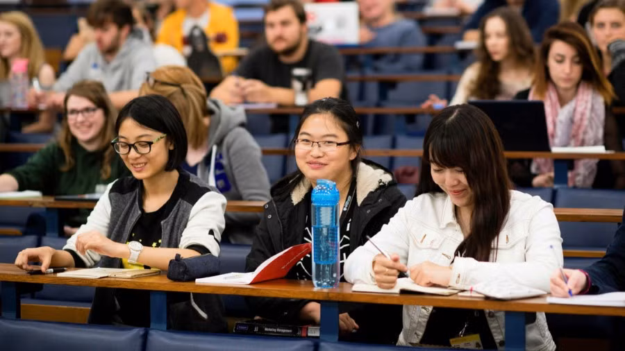 Sinh viên quốc tế mang lại nguồn tài chính dồi dào cho các trường đại học Anh.