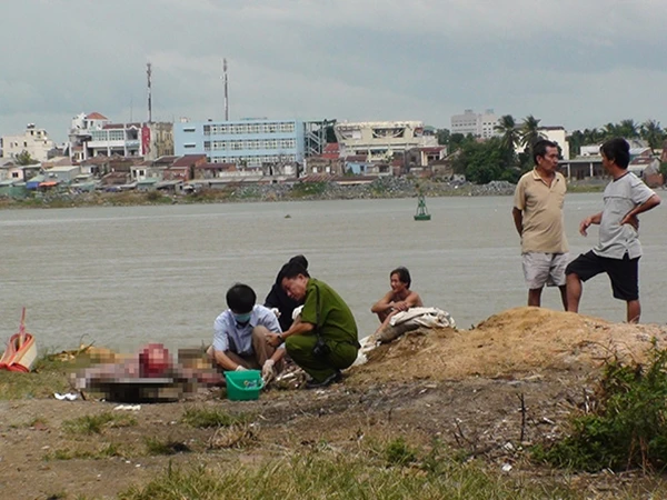 Thi thể nam thanh niên trôi sông sau mấy ngày mất tích