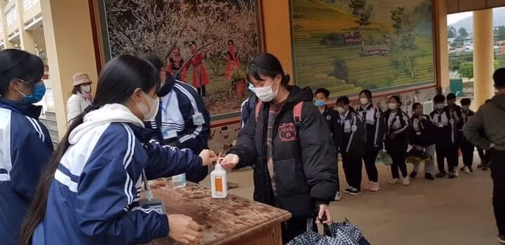 Đảm bảo phòng, chống dịch đối với học sinh THPT trong quá trình học và ôn thi tại trường