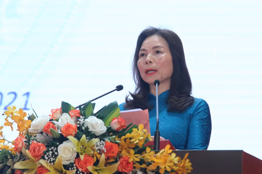 Giám đốc Sở GD&ĐT Lào Cai- bà Dương Bích Nguyệt. 