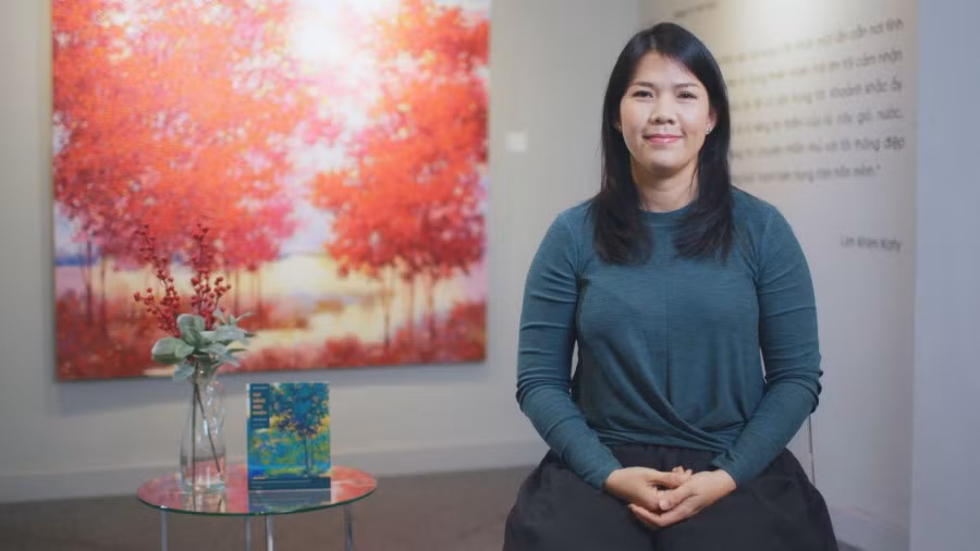 Họa sĩ Lim Khim Katy có bố là người Campuchia, mẹ quê Nam Định.