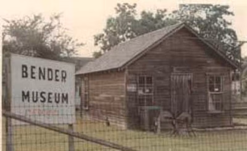 Ngôi nhà của gia đình Bender được giữ nguyên đến ngày nay.