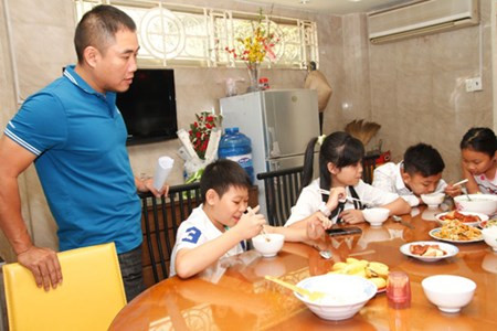 Học trò The Voice Kids “náo loạn” nhà Cẩm Ly Hoc tro The Voice Kids “nao loan” nha Cam Ly