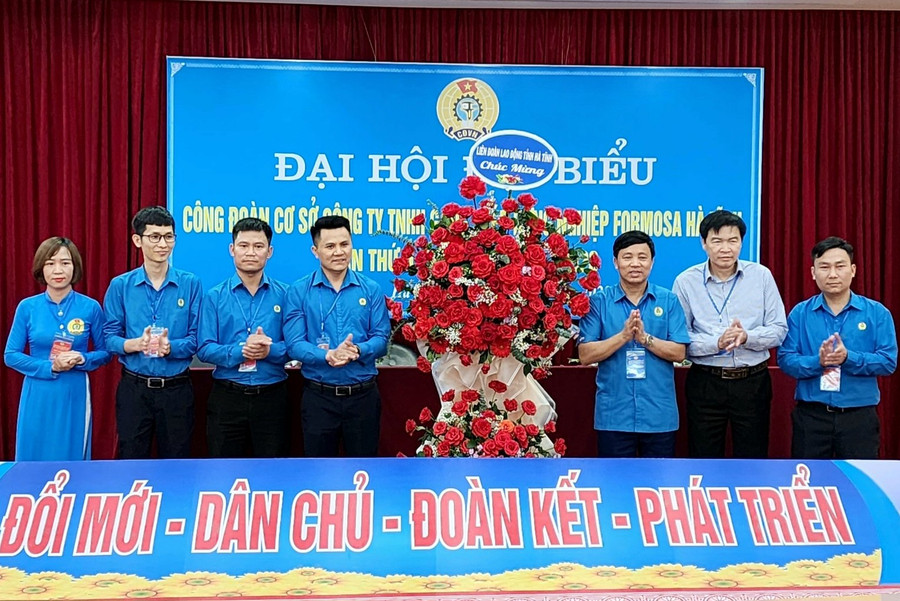 Đại hội đã tiến hành bầu Ban Chấp hành Công đoàn cơ sở FHS nhiệm kỳ 2023-2028 với 17 đồng chí và bầu 11 đại biểu đi tham dự Đại hội đại biểu Công đoàn các Khu kinh tế Hà Tĩnh (Ảnh: PV).
