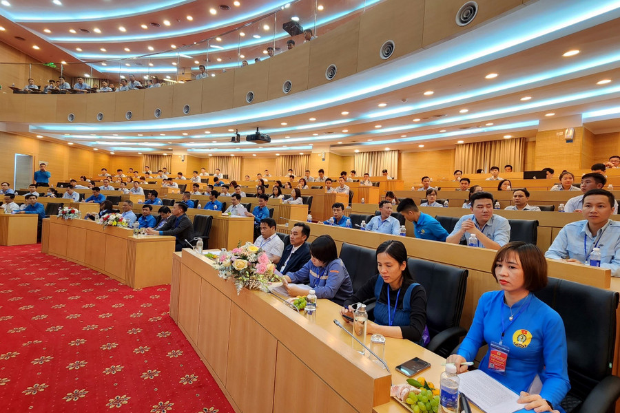 Đại hội với sự tham dự của hàng trăm đại biểu (Ảnh: PV).