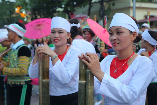 Các cô gái người Mường.