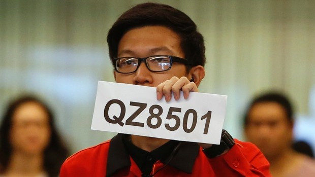 Hành khách, thân nhân của những người gặp nạn là những người phải chịu những nỗi đau đớn, bất an lớn nhất. Ảnh: CBC. Hành khách, thân nhân của những người gặp nạn là những người phải chịu những nỗi đau đớn, bất an lớn nhất. Ảnh: CBC.