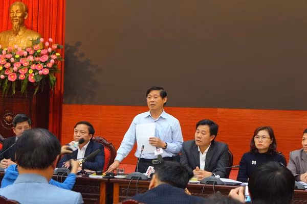 Phó Trưởng Ban tuyên giáo Thành ủy Hà Nội Phạm Thanh Học phát biểu tại buổi thông tin báo chí.