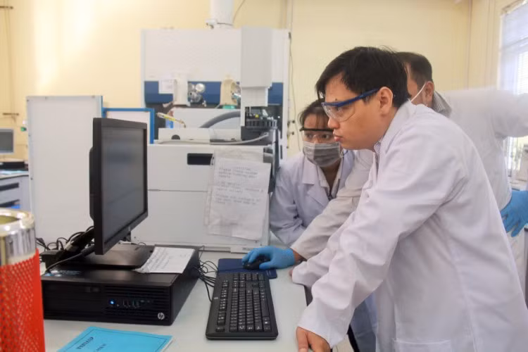 TS Đoàn Lê Hoàng Tân hiện là Phó Giám đốc Trung tâm Nghiên cứu vật liệu cấu trúc nano và phân tử, ĐH Quốc gia TP HCM. Ảnh Minh Châu