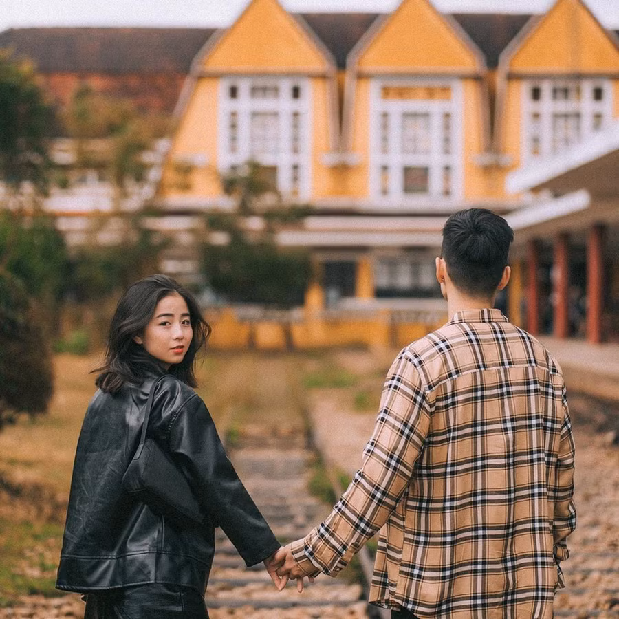Cac kieu chup hinh cho cap doi khi du lich mua Valentine hinh anh 13 nam1.jpg