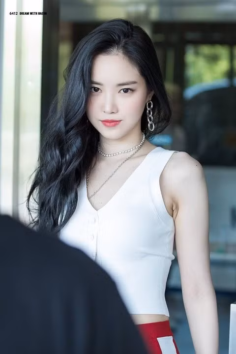 Nhan sac nu than tuong nong bong nhat Kpop hinh anh 11 original.jpg