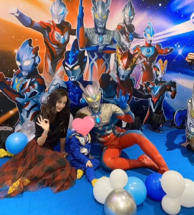 Rộ tin Huỳnh Hiểu Minh và Angela Baby đã hoàn tất việc phân chia khối tài sản chung khổng lồ, chỉ còn chờ ngày thông báo chuyện ly hôn - Ảnh 3.