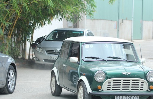 Hari Won được Đinh Tiến Đạt hộ tống bằng xế “độc“ ảnh 12 Hari Won được Đinh Tiến Đạt hộ tống bằng xế