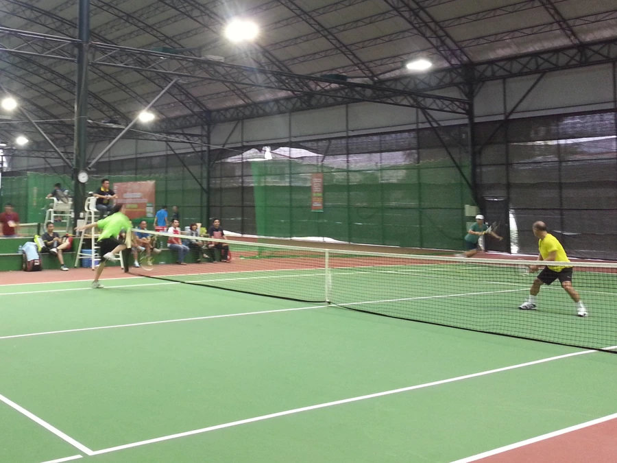 40 tay vợt tranh tài tại Giải Tennis Hội Doanh nghiệp trẻ Hà Nội mở rộng