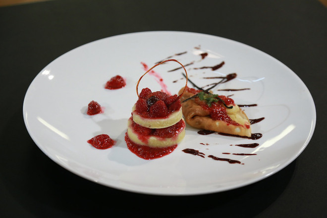 Thí sinh MasterChef sáng tạo món tráng miệng từ thịt heo quay và phô mai ảnh 8 Thí sinh MasterChef sáng tạo món tráng miệng từ thịt heo quay và phô mai ảnh 8
