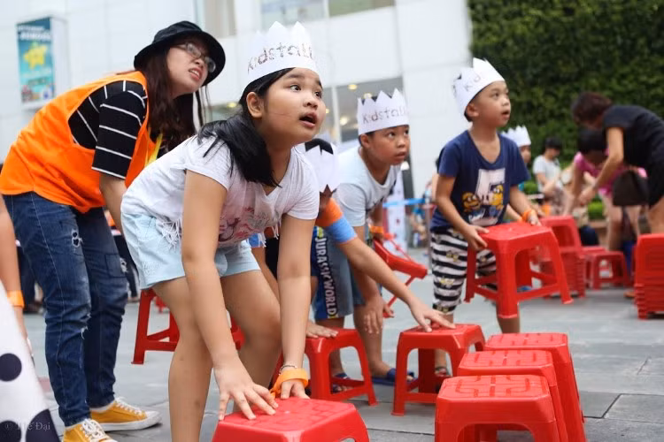 Trẻ em cần được học các kỹ năng sinh tồn.