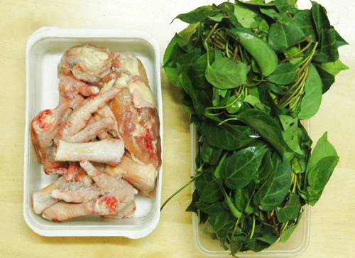 Canh gà lá giang bổ dưỡng cuối tuần