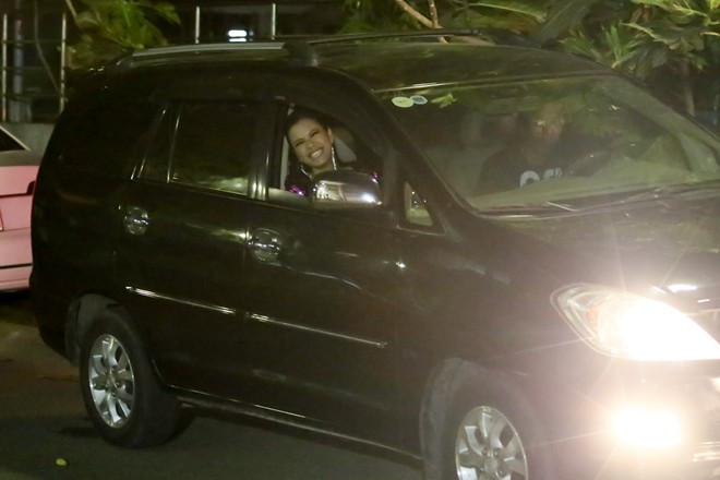 Phương Vy hát sung sau đám cưới lãng mạn trên biển ảnh 5 7