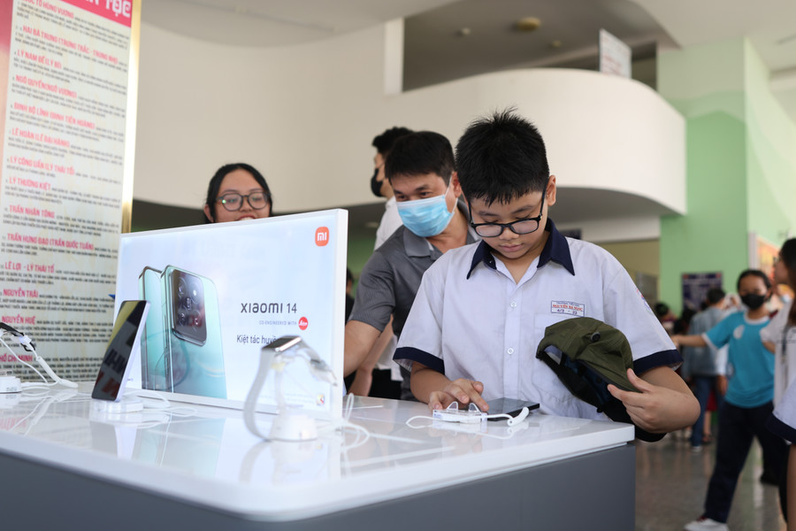 Học sinh hào hứng tham gia vòng sơ khảo cuộc thi Sáng tạo vì tương lai 2024 Học sinh hào hứng tham gia vòng sơ khảo cuộc thi Sáng tạo vì tương lai 2024