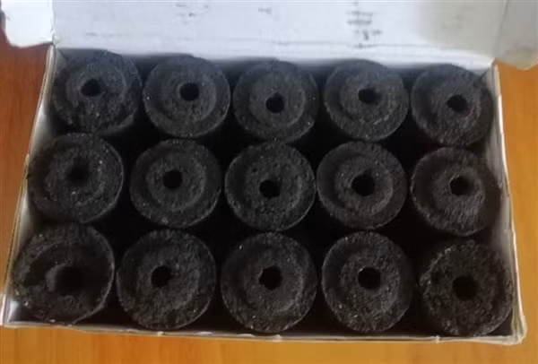 Những viên than không khói sau khi đã thành phẩm.