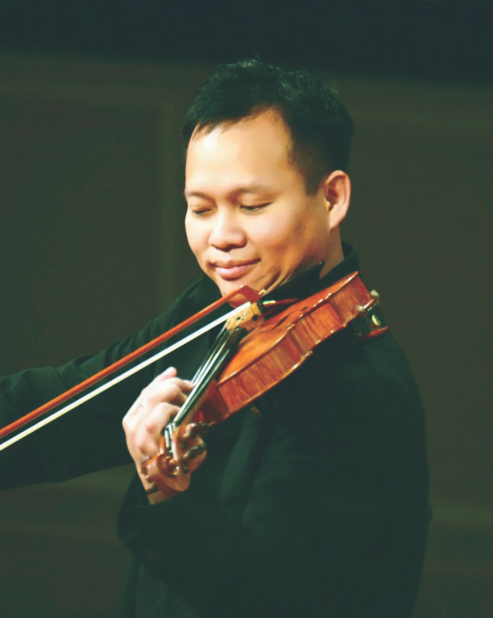 Nghệ sĩ violon Chương Vũ. Nghệ sĩ violon Chương Vũ.